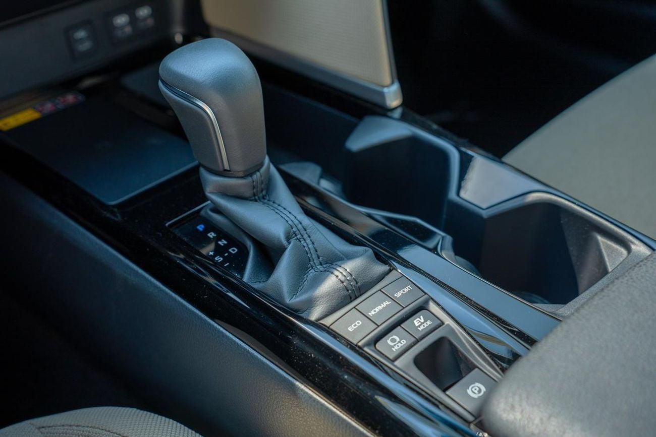 تويوتا كامري Toyota Camry LE 2025