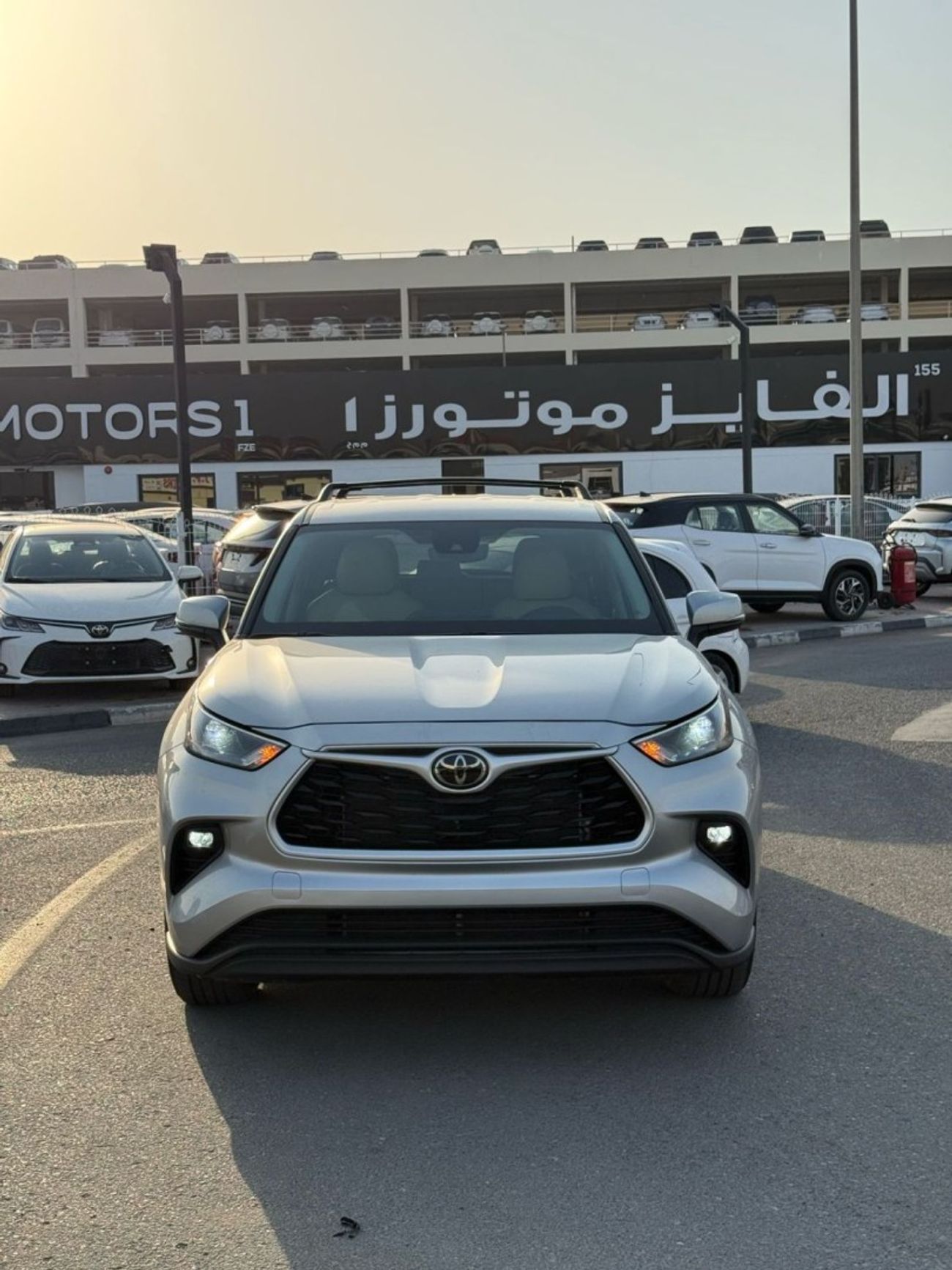 Toyota Highlander TOYOTA HIGHLANDER LE | FULL OPTION | CLEAN WITHOUT PAINT | 2.5L 4 CYLINDERS | UAE PASS