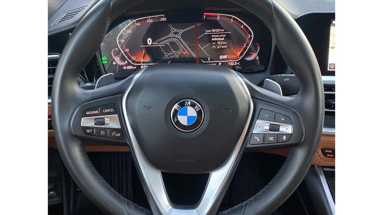 BMW 330i Exclusive GCC SPECS - TURBO CHARGE FULL SERVICE HISTORY - WELL MAINTAINED CAR