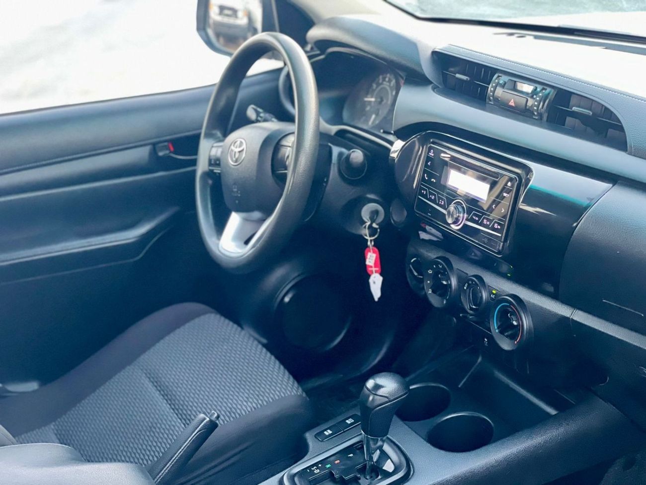 تويوتا هيلوكس 2019 Toyota Hilux GL 2.7L V4 - AWD 4x4 - Patrol Automatic - 149,000 km