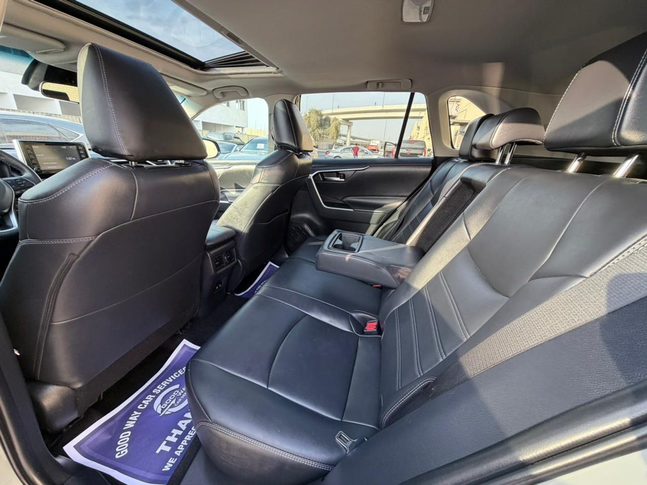 تويوتا راف ٤ XLE 2.0L