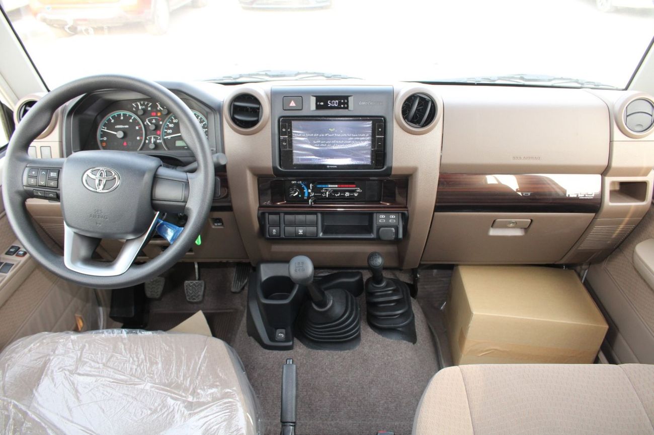 Toyota Land Cruiser 70 TOYOTA LANDCRUISER 76 2.8L V6 DIESEL GRADE E MANUAL