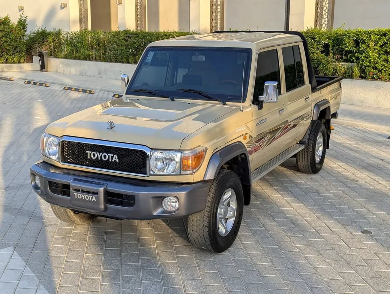 Toyota Land Cruiser 70 LC 79 LX - DIESEL - GCC Specs - Ready Adventure!