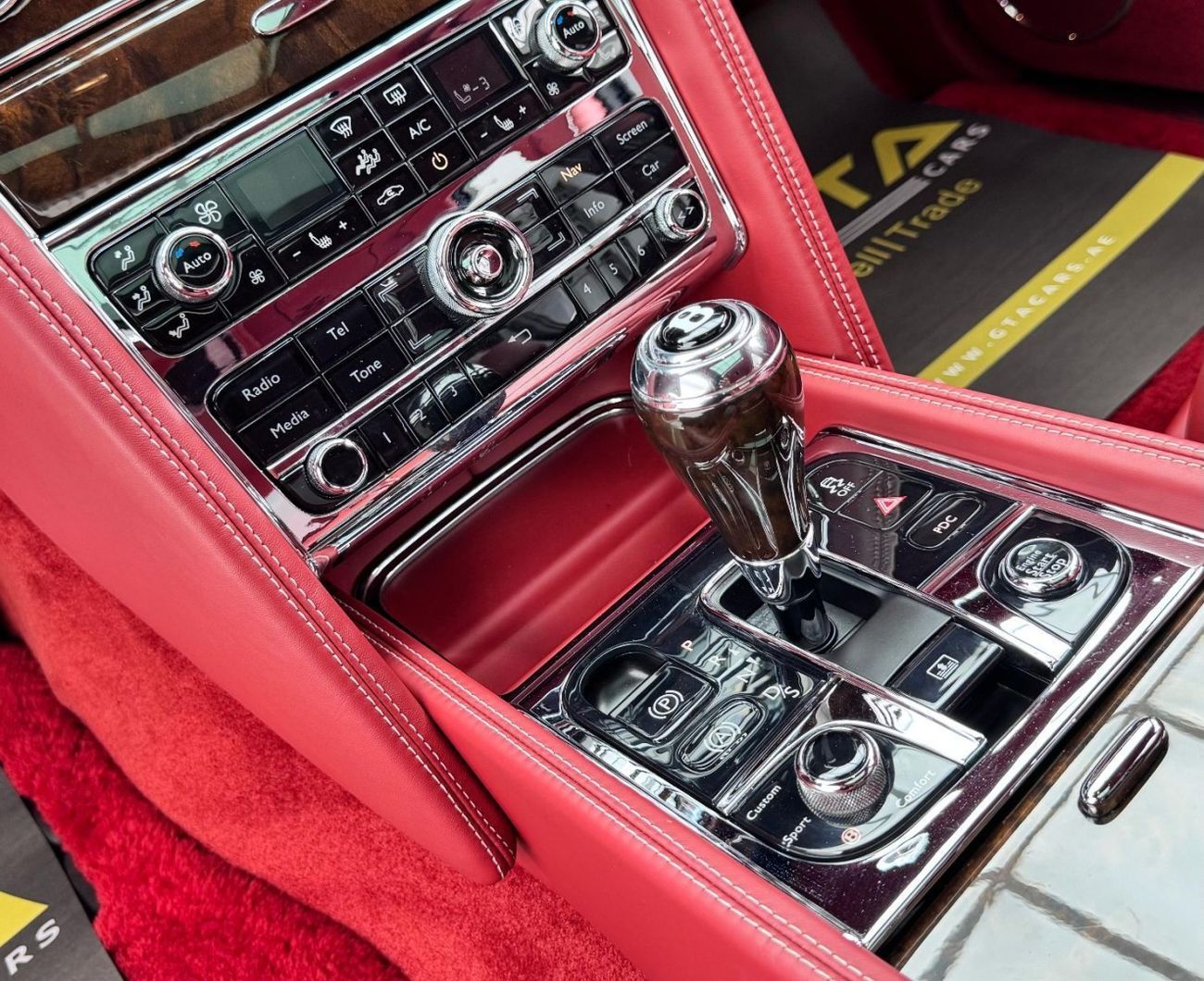 Bentley Mulsanne Speed V8 2016 Bentley Mulsanne Speed, Bentley Service History, Full Options, Very Low Kms, GCC