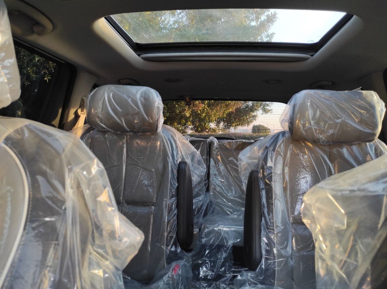 Kia Sedona Kia Sedona 2015 7 seater full options no1