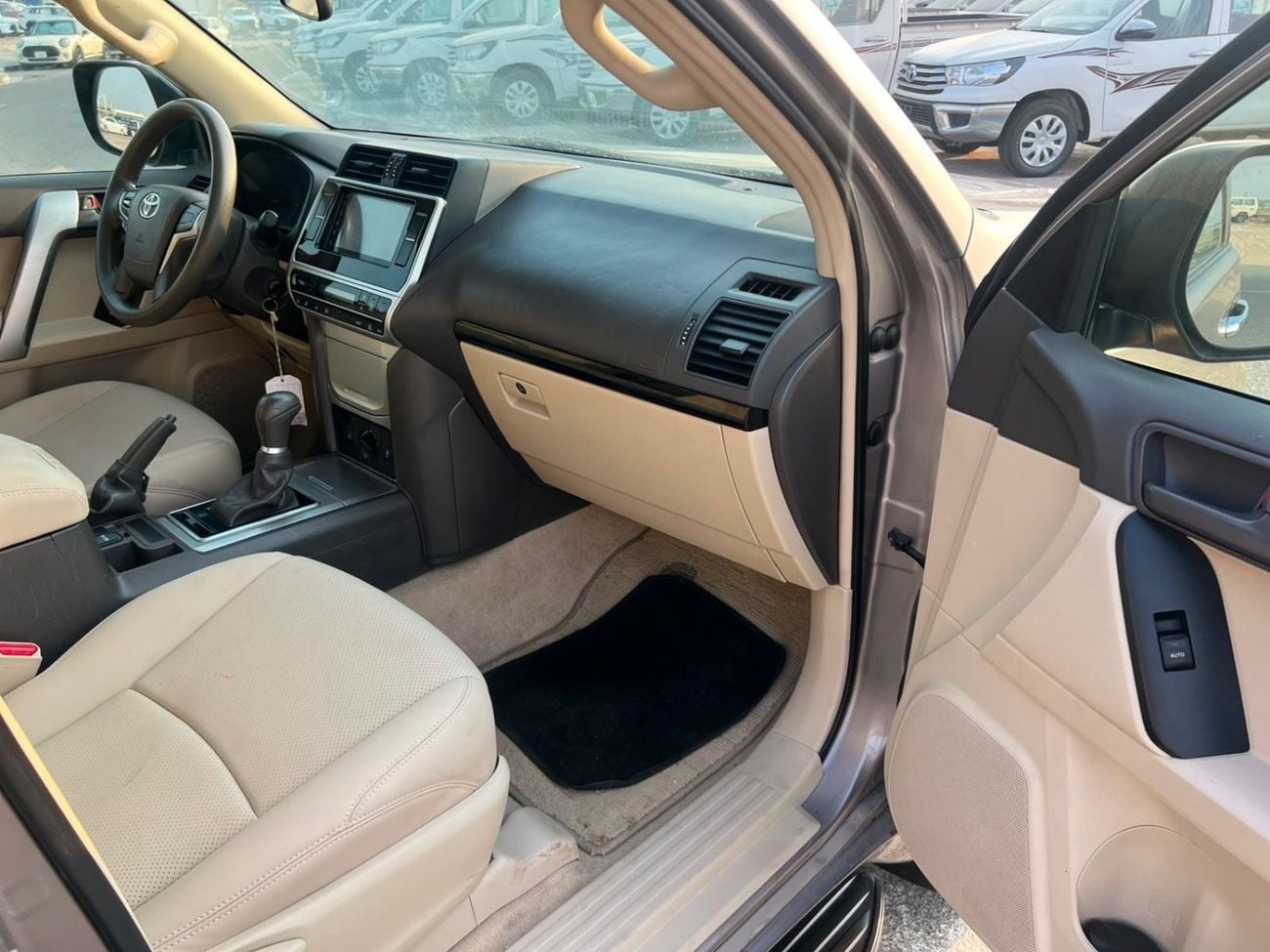 Toyota Prado TX-L 2022  Toyota Prado TXL 2.7L V4- AWD 4x4 - No Accedent -  - Rear Sensor -