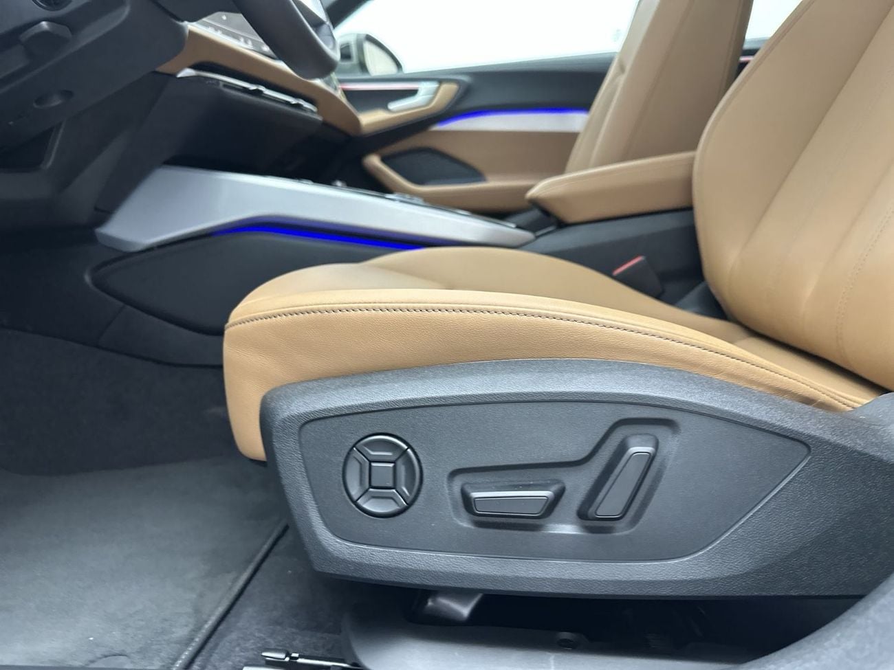 أودي A5 Sedan TFSI 150hp (Ref# 25574)