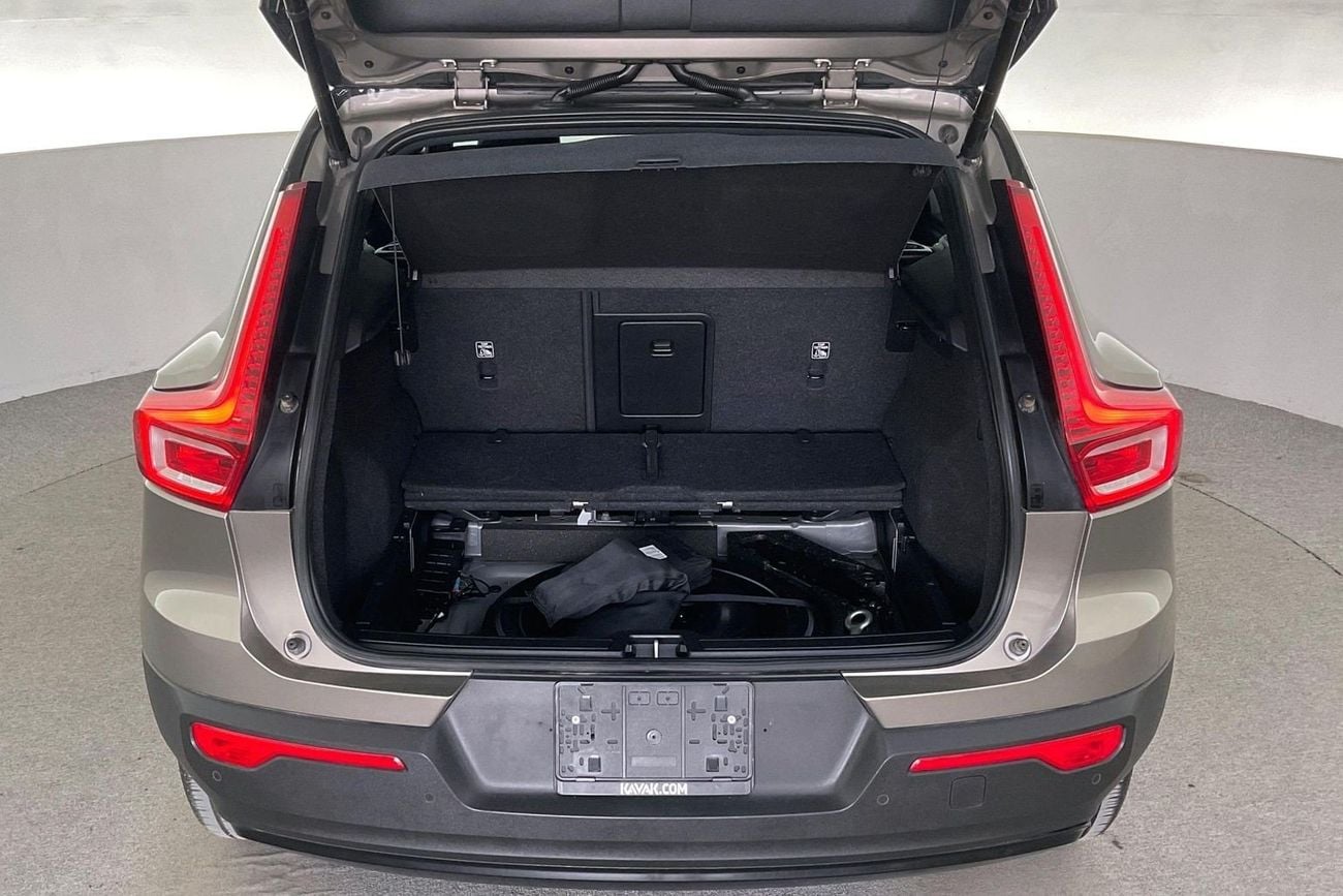 Volvo XC40 2.0 T4 190 FWD R-DESIGN AUTO | Guaranteed Warranty | 0 Down Payment