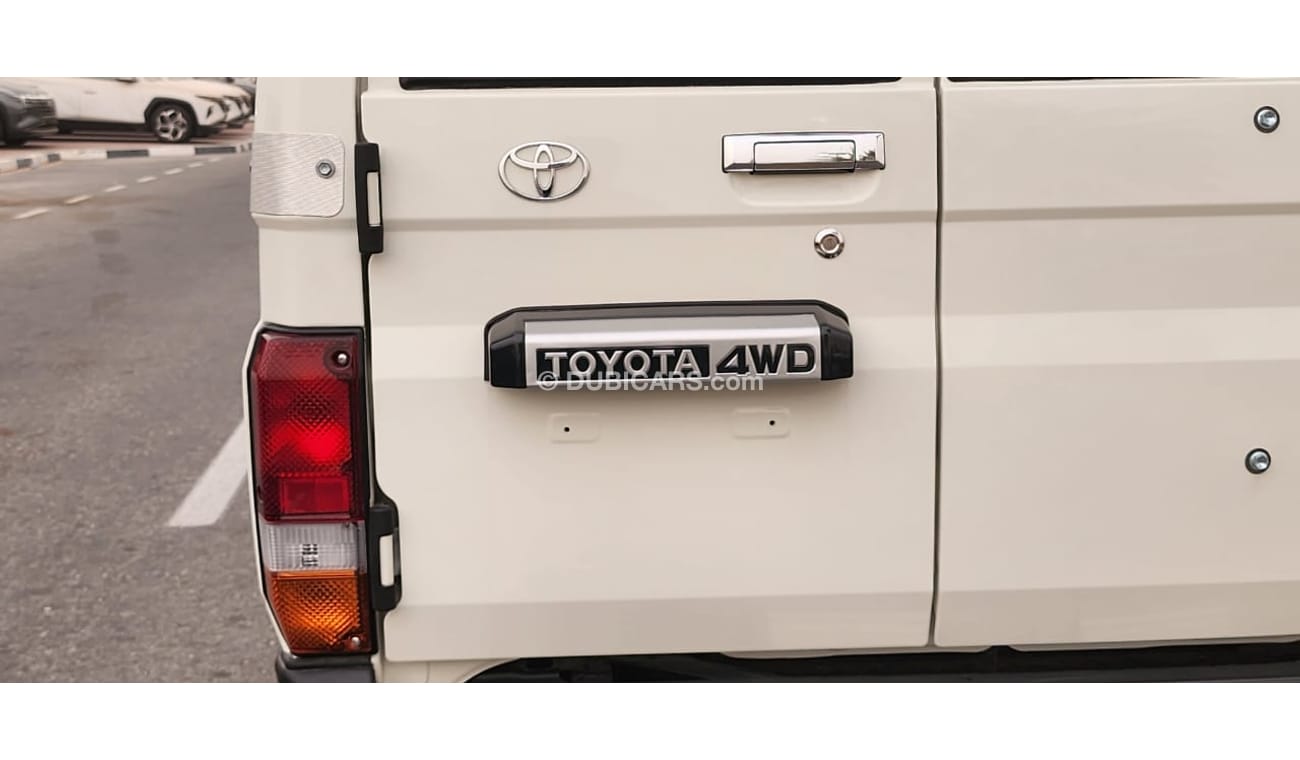 Toyota Land Cruiser 70 TOYOTA LAND CRUISER HARD TOP LC 78  4.2L