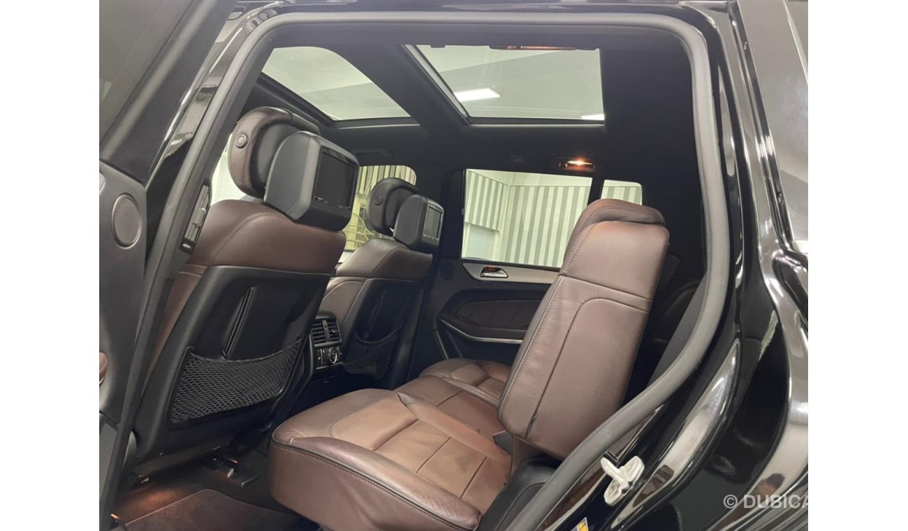 Mercedes-Benz GL 500 V8 .. GCC .. FSH .. Top Range .. Perfect Condition .. AMG