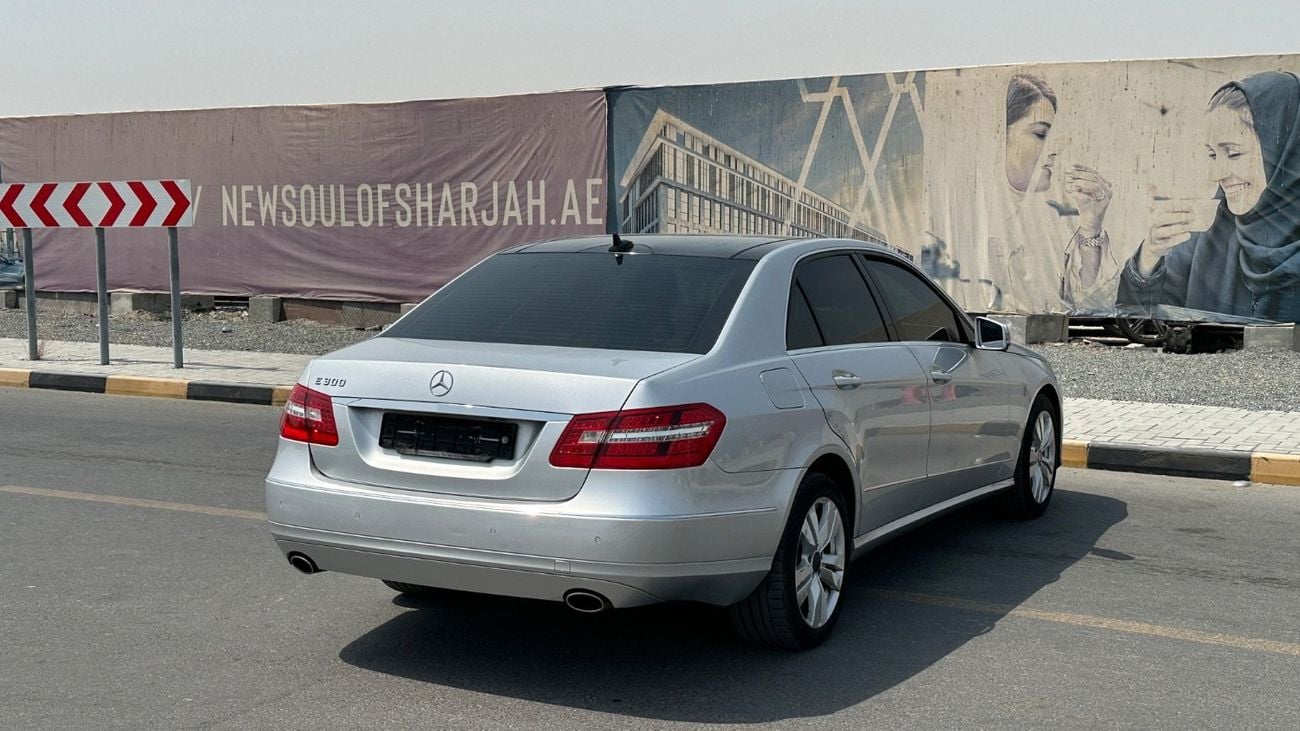 Mercedes Benz E300 ELEGANCE