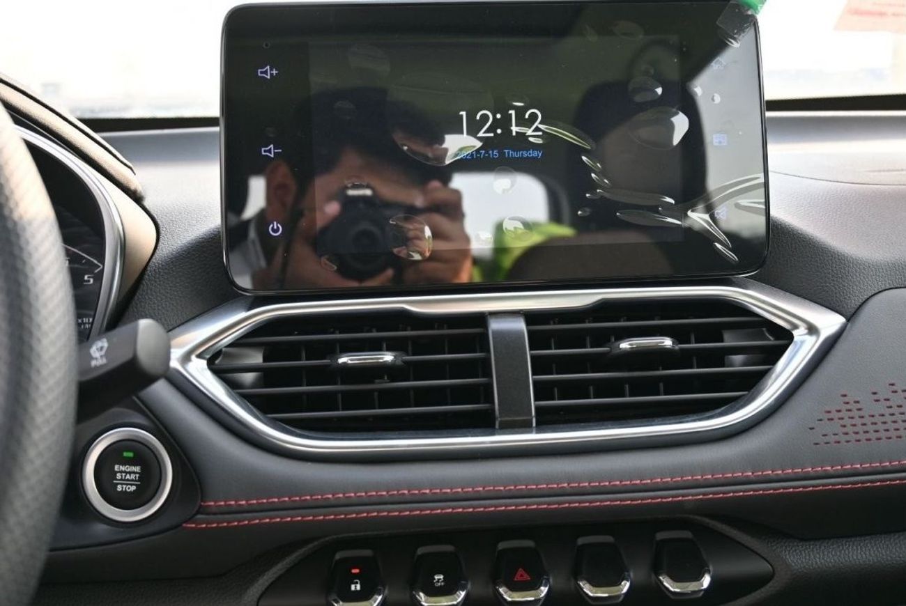 Chevrolet Groove Chevrolet GROOVE 1.5L Premier SUV FWD 5 Doors, Cruise Control, Panoramic Roof, Push start, Rear Came