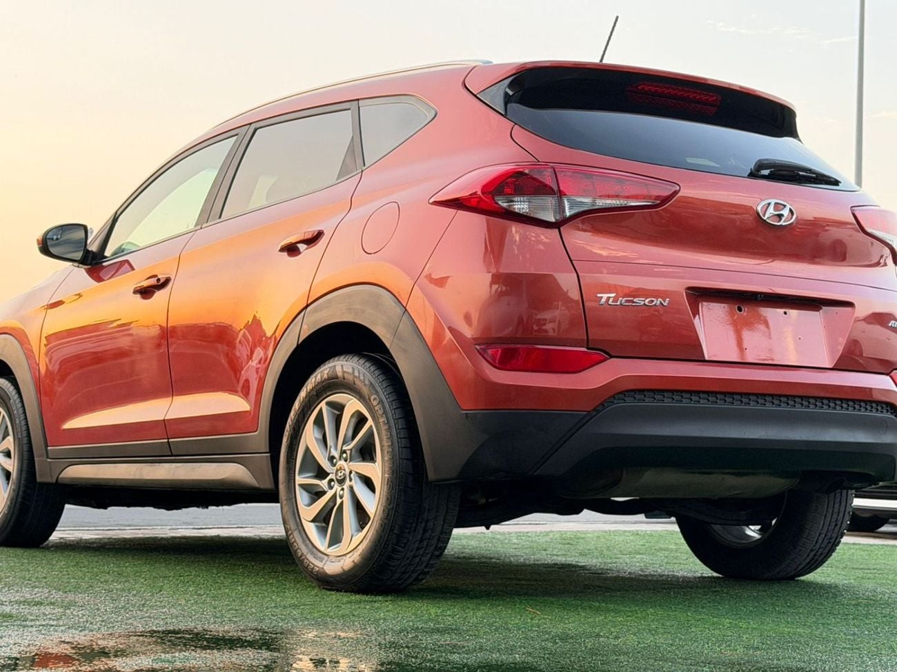 Hyundai Tucson GL imported with customs papers, number 2