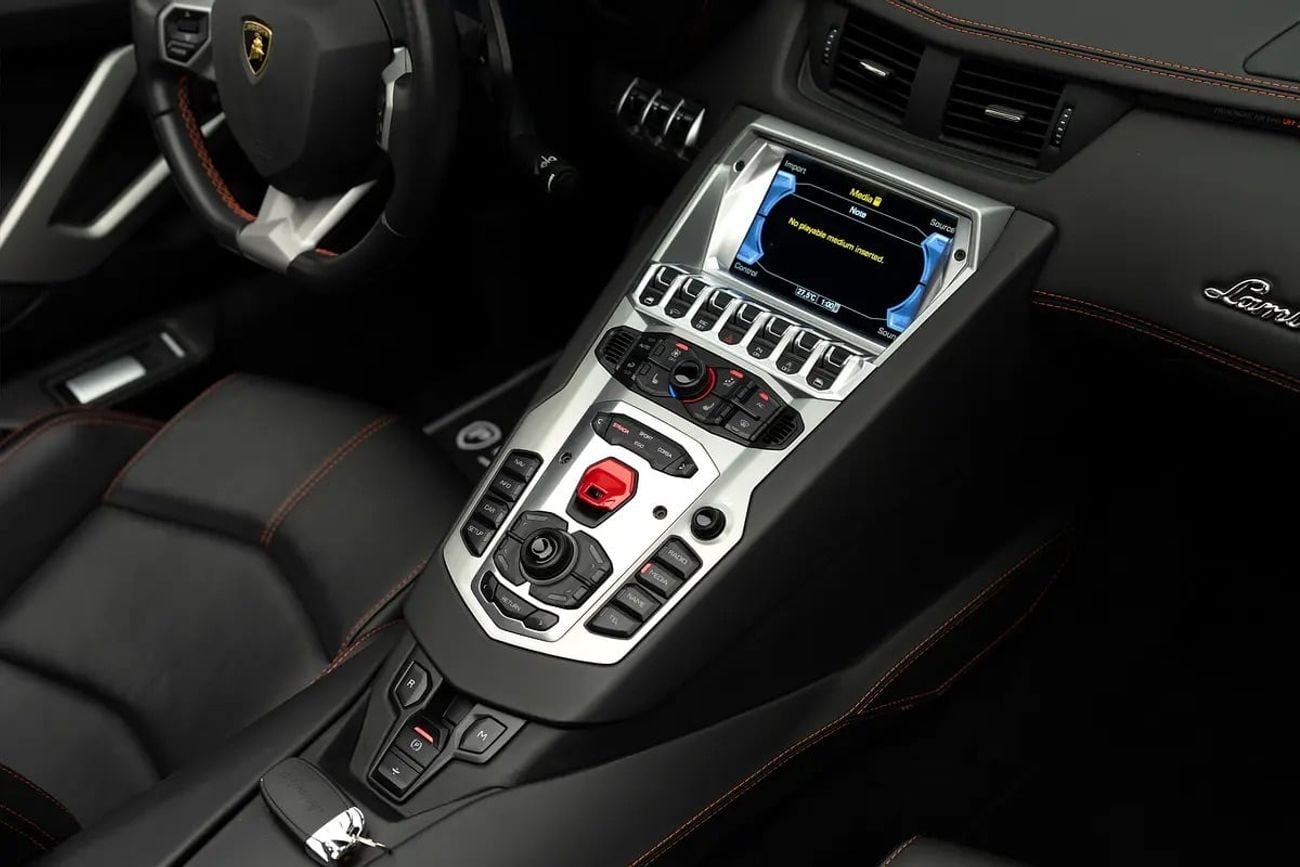 Lamborghini Aventador Roadster Aventador S