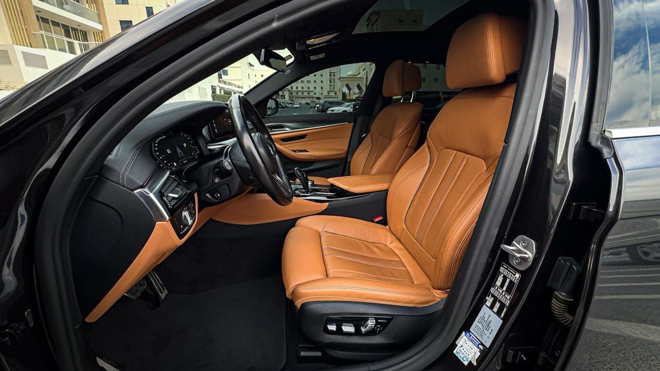 BMW 520i M Sport Comfort 2.0L