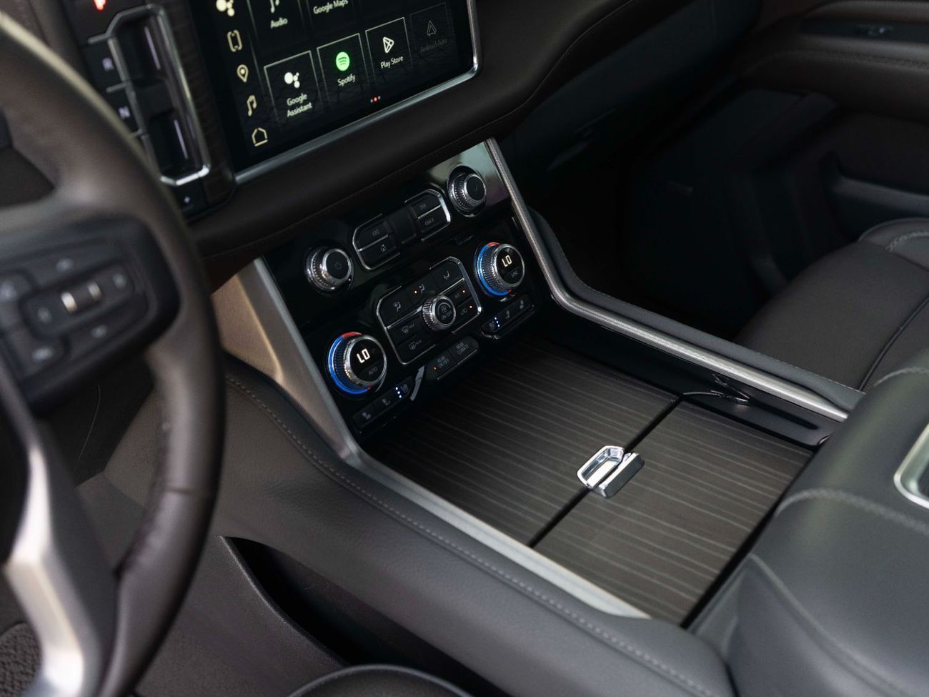 جي أم سي يوكون 6.2 V8 Denali (AWD)