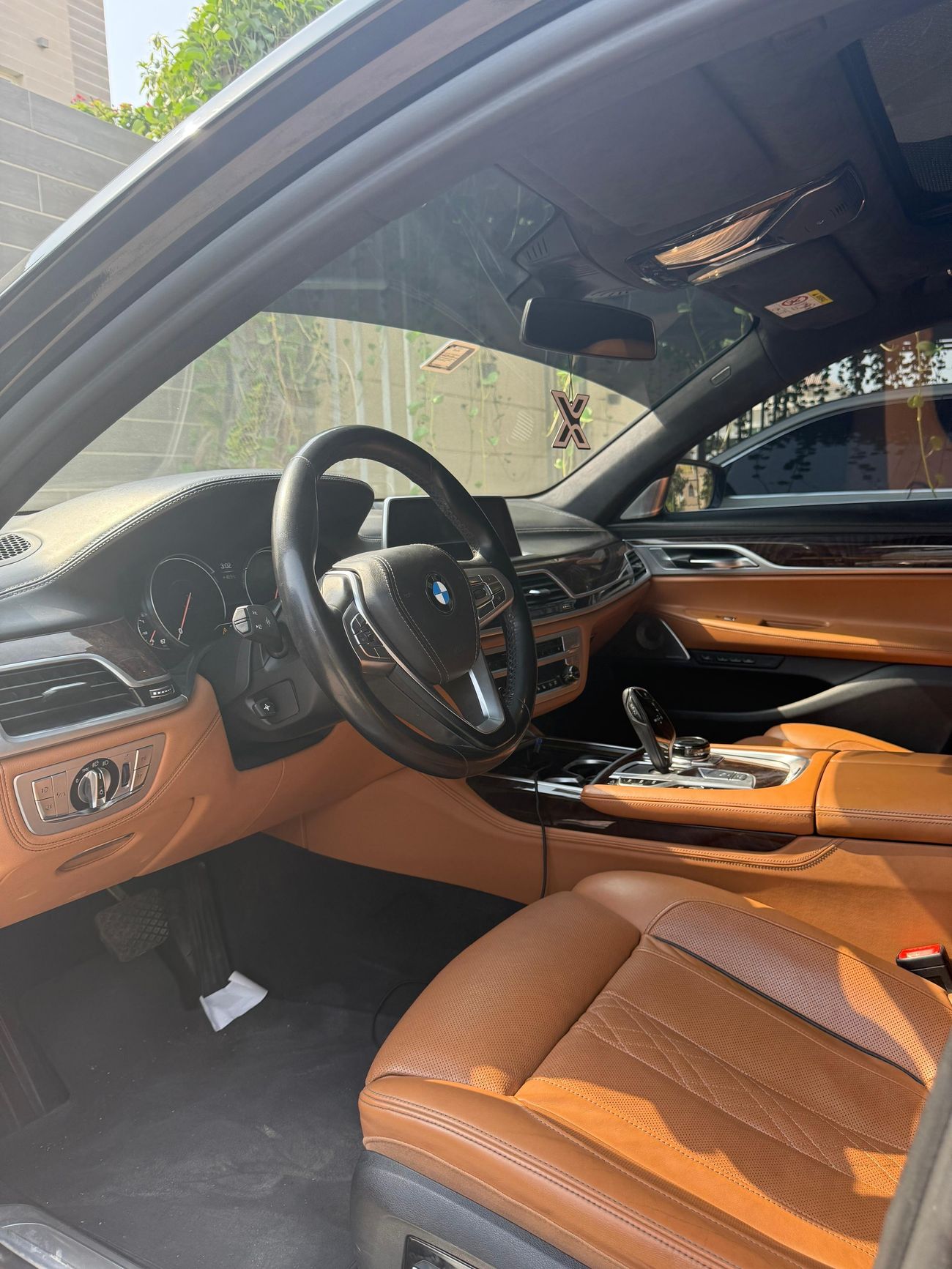 بي أم دبليو 750Li