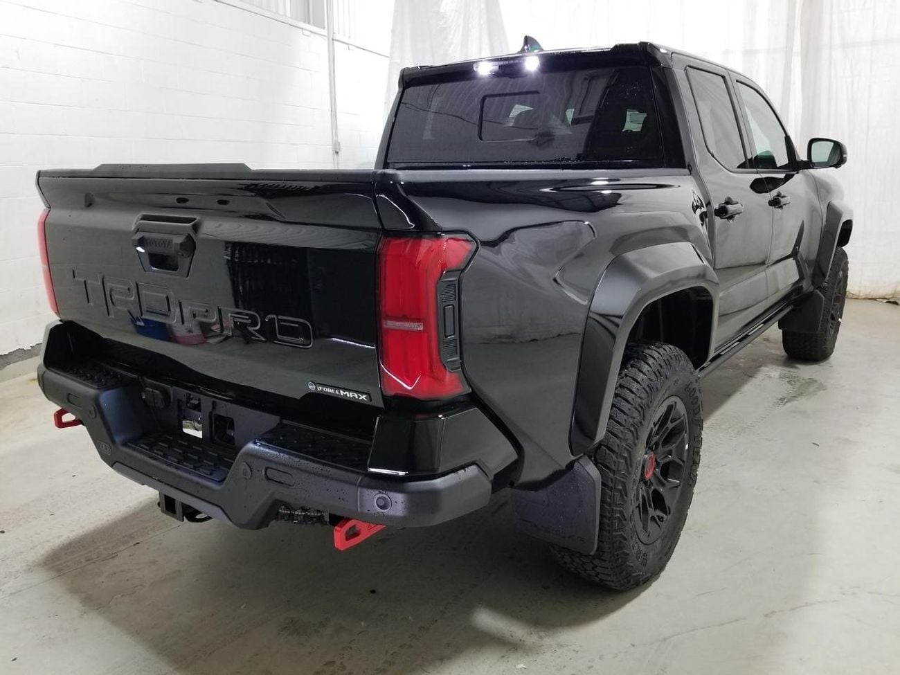 تويوتا تاكوما TRD PRO IFORCE MAX HYBRID