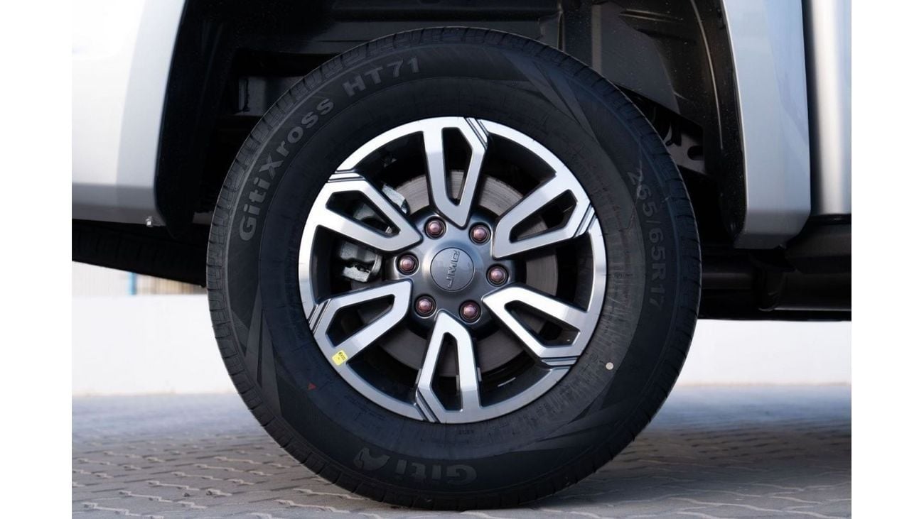 JMC Grand Avenue 2024 JMC Grand Avenue 2.3 DV 4X4 - Silver inside Black & White | Export Only