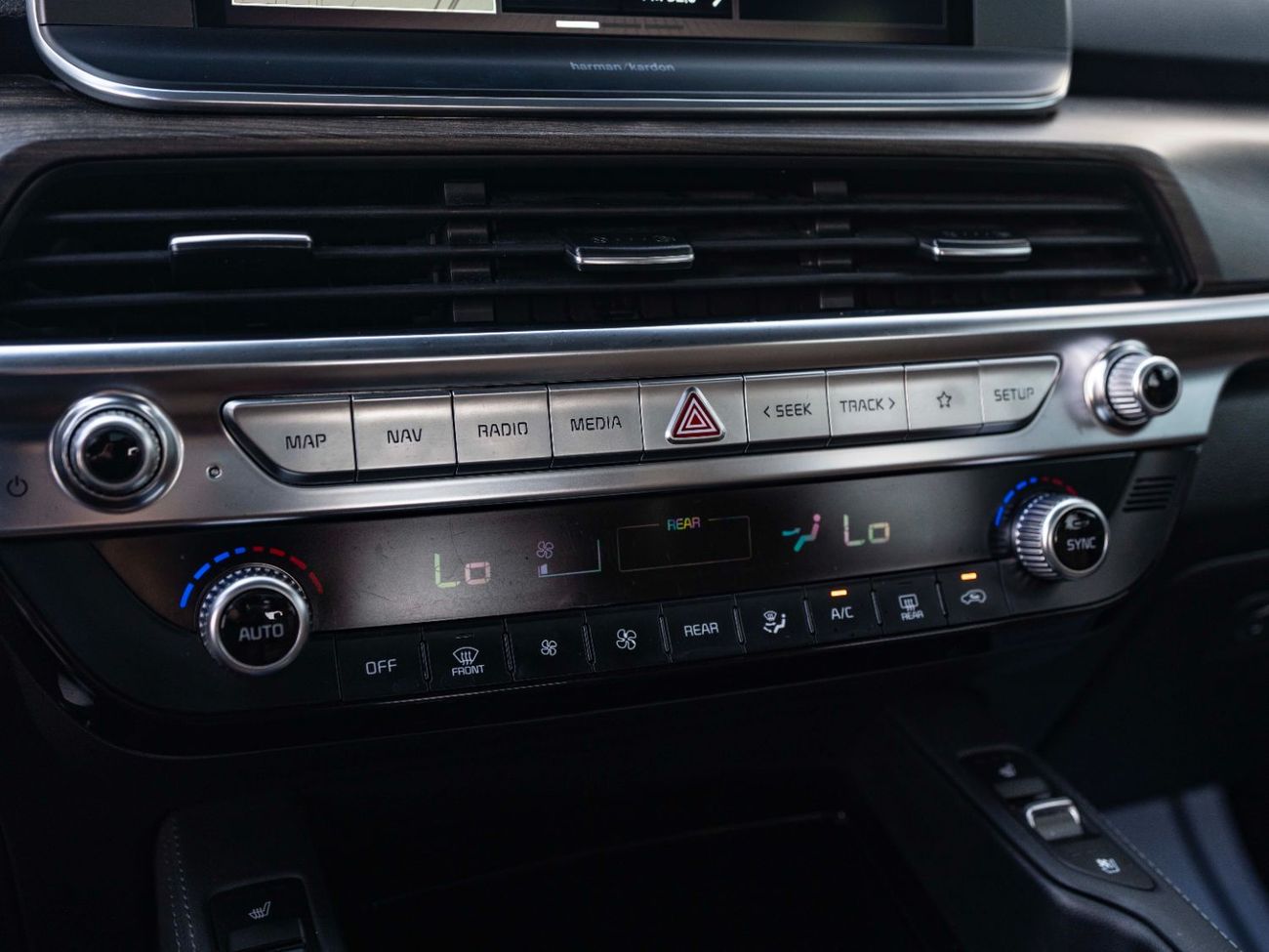 Kia Telluride LX 3.8L (291 HP)