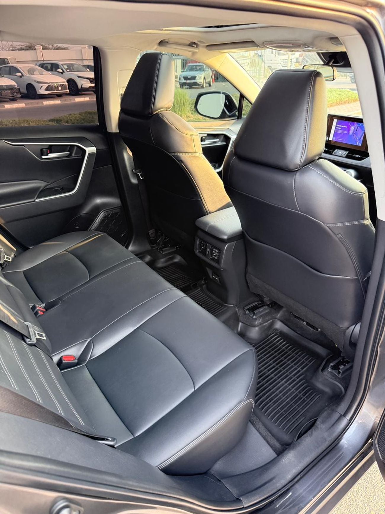 Toyota RAV4 XLE 2023