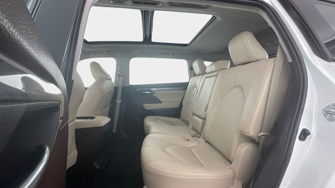 تويوتا هايلاندر VXR | شامل الضمان | 0 ﺪﻔﻋﺓ ﺃﻮﻟﻯ