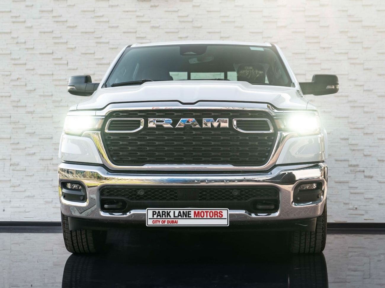 رام 1500 Bighorn Crew Cab 5.7L