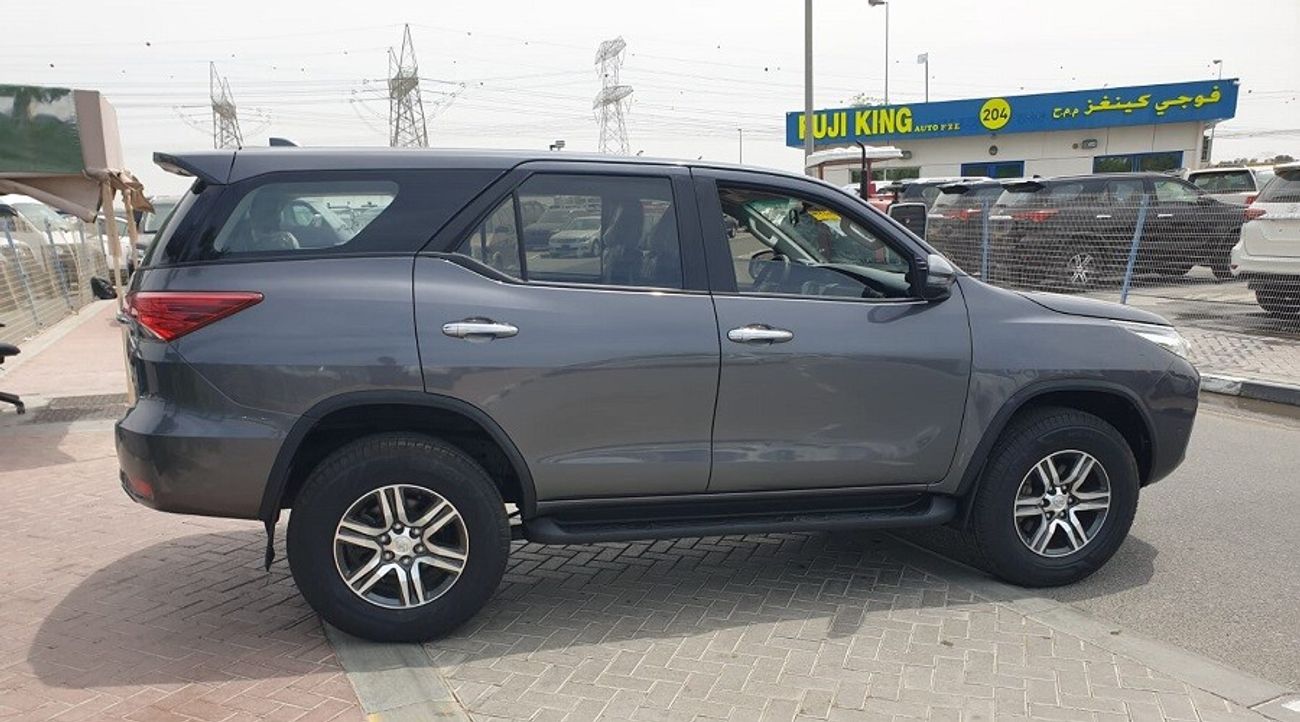Toyota Fortuner 2.7L 4WD PETROL (USED)