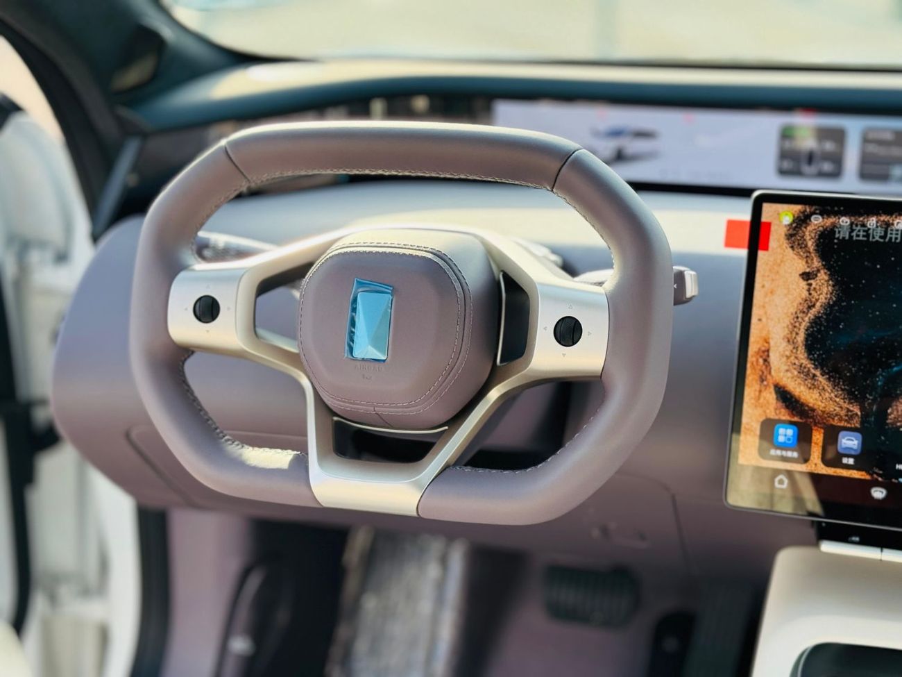 أفاتر 12 Performance AWD