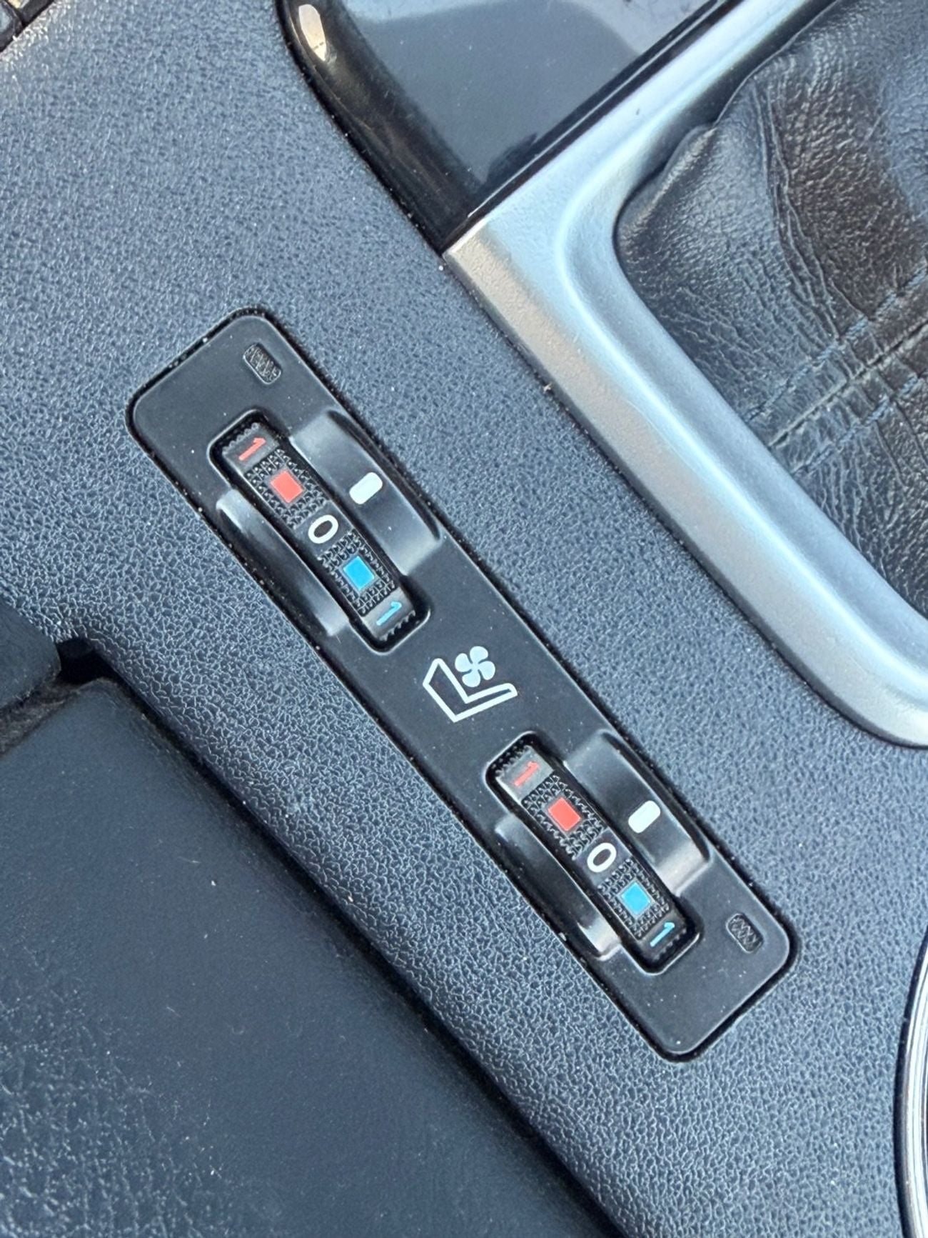 تويوتا هايلاندر Limited 3.6L // 2019 full option// sunroof, leather seats