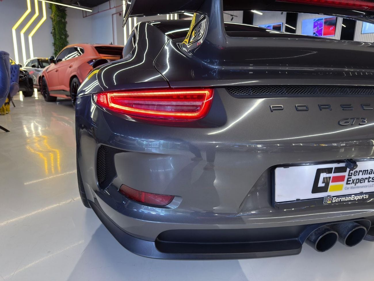 Porsche 911 GT3 3.8L (492 HP) 2015 PORSCHE 911 GT3 - GCC - WARRANTY From Dealership till 2027 - Full Service His