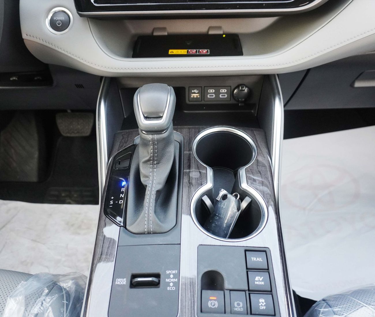 تويوتا هايلاندر LTD HEV 2.5LA/T موديل 2026
