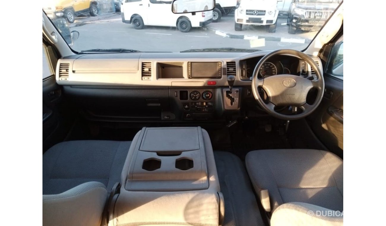 تويوتا هاياس TOYOTA HIACE RIGHT HAND DRIVE (PM1021)