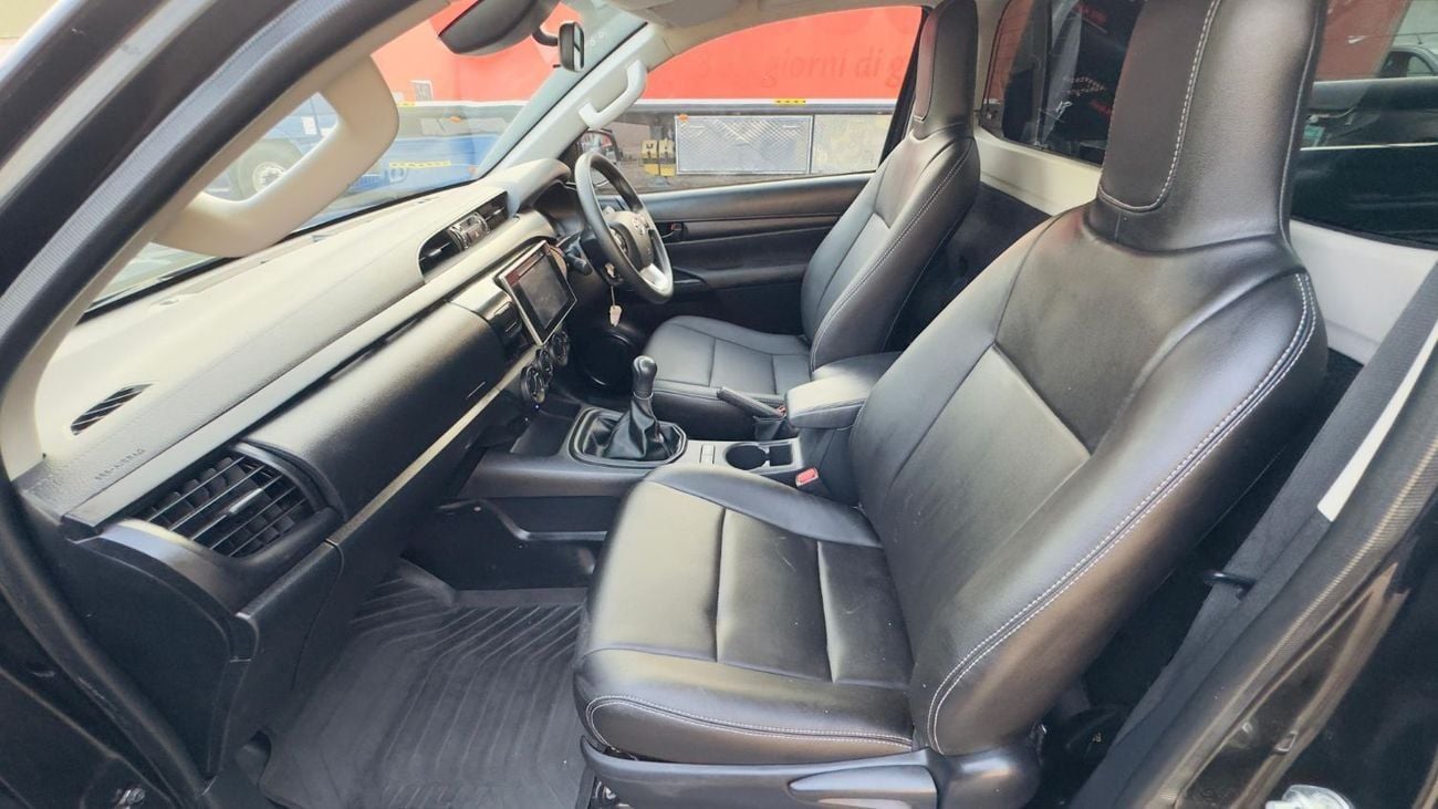 Toyota Hilux SINGLE CABIN | 4X4 SPORTS BAR | 2.8 DIESEL ENGINE | MANUAL TRANSMISSION | AIR SNORKEL