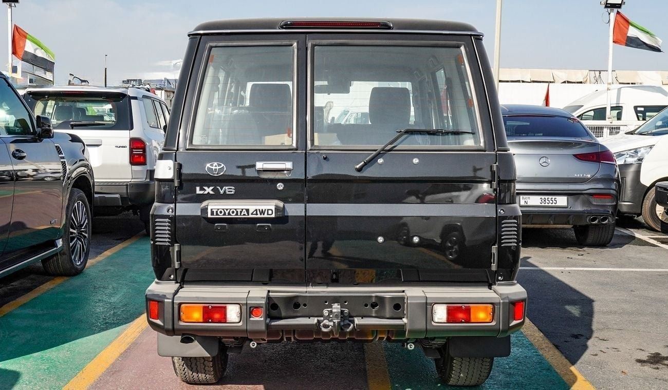 تويوتا لاند كروزر 70 LX 4.0L V6 A/T