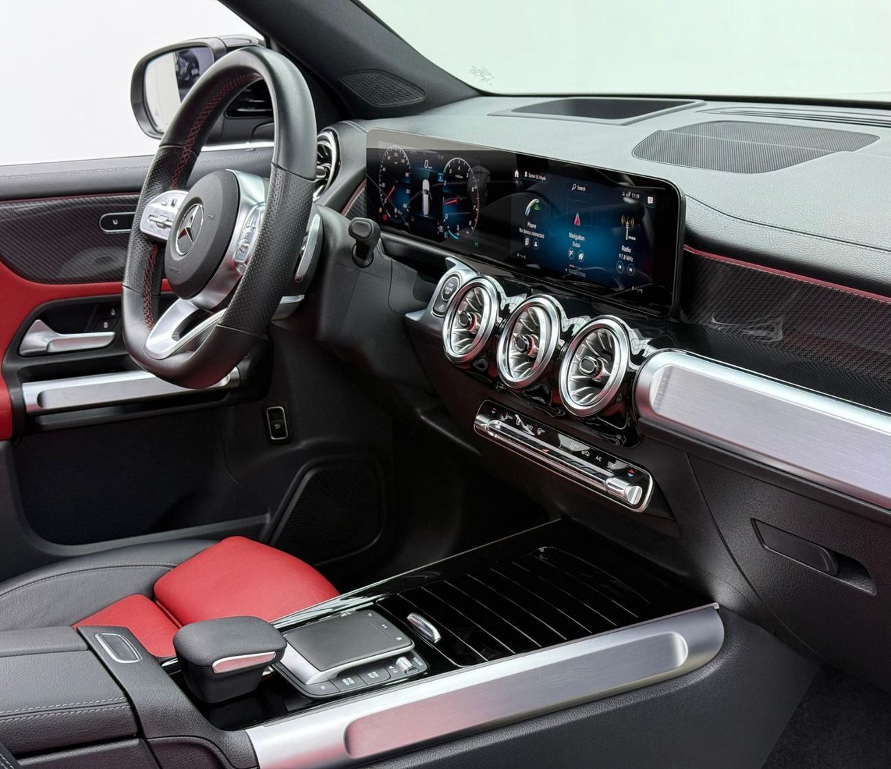 مرسيدس بنز GLB 250 4MATIC 2.0L 2022 Mercedes Benz GLB 250 4MATIC, 2027 MB Warranty + Service, Full MB Service History,