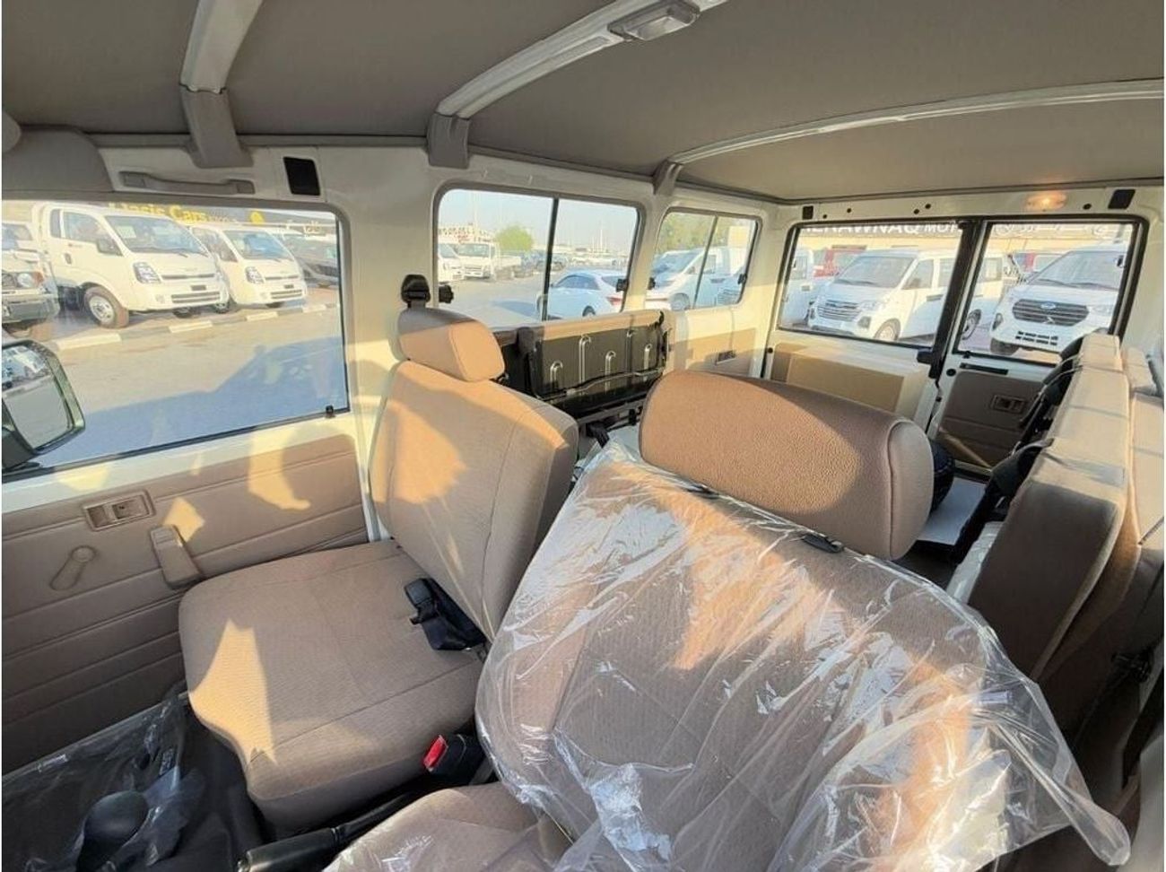 Toyota Land Cruiser EXPORT ONLY - LC 78 E MANUAL TRANSMISSION