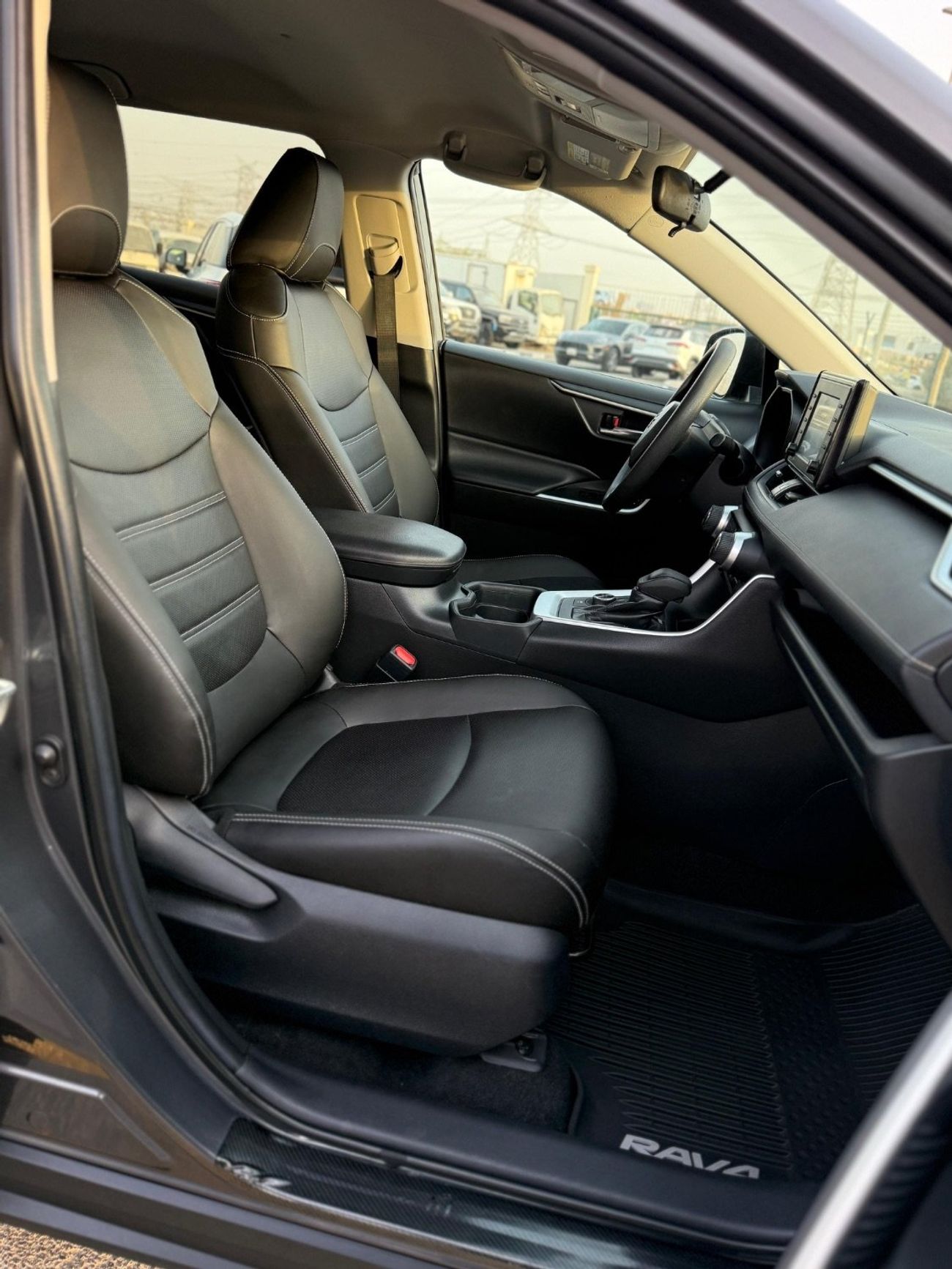 Toyota RAV4 Hybrid XLE 2.5L