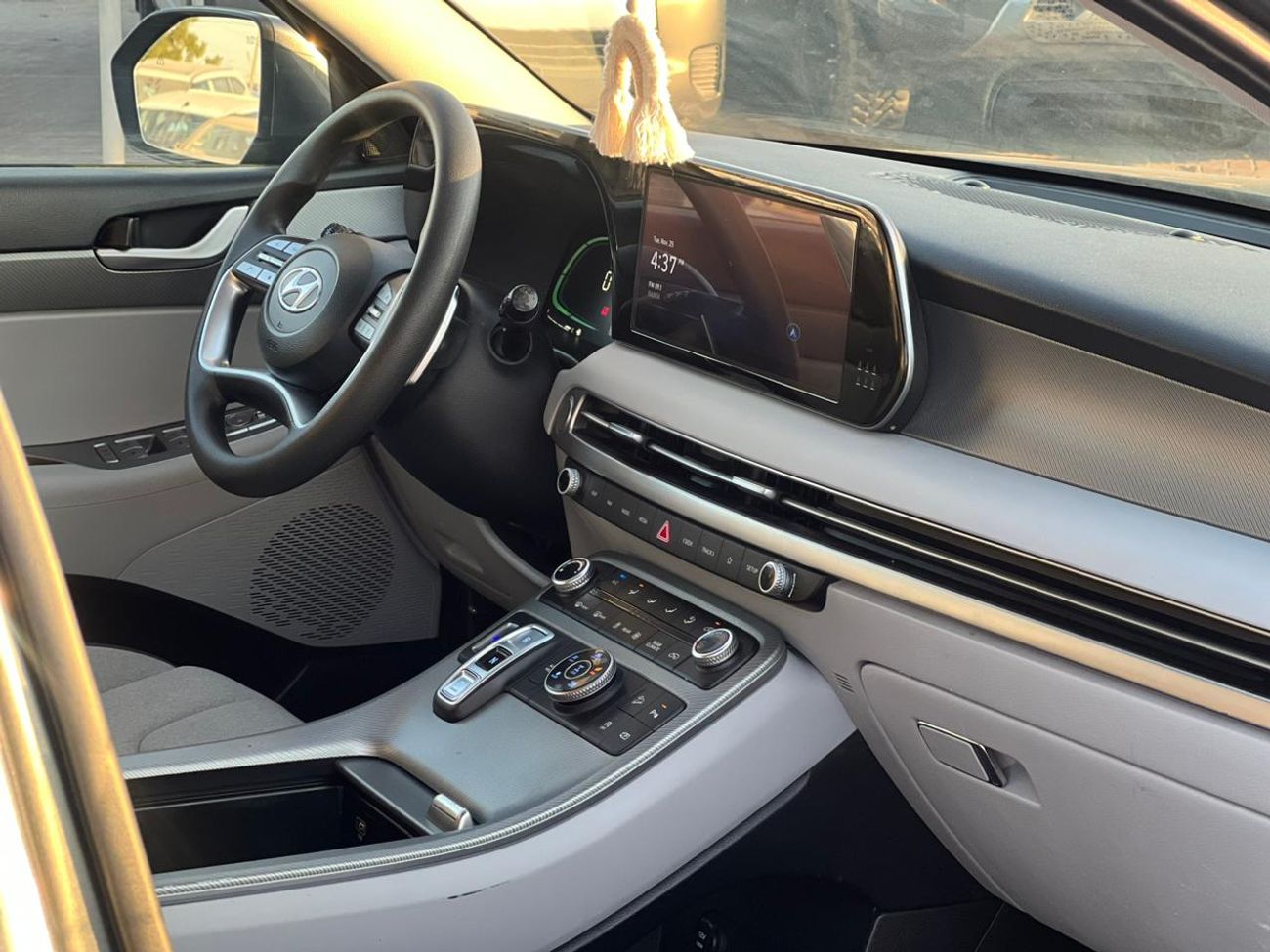 هيونداي باليساد 2023 Hyundai Palisade  MidOption-3.8L V6-AWD 4x4 - -Big Screen - Radar & Sensor