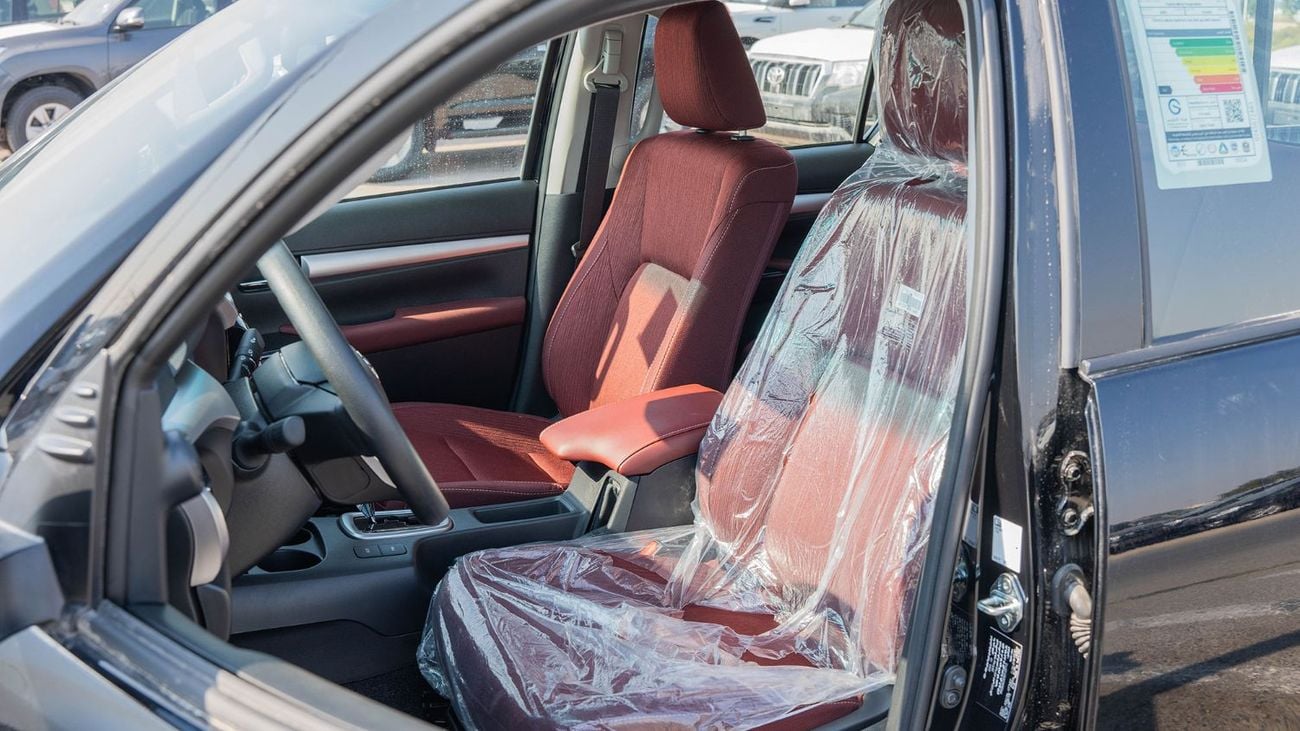 تويوتا هيلوكس 2026 Toyota Hilux TRD SR5 4.0L AT Petrol (Black)