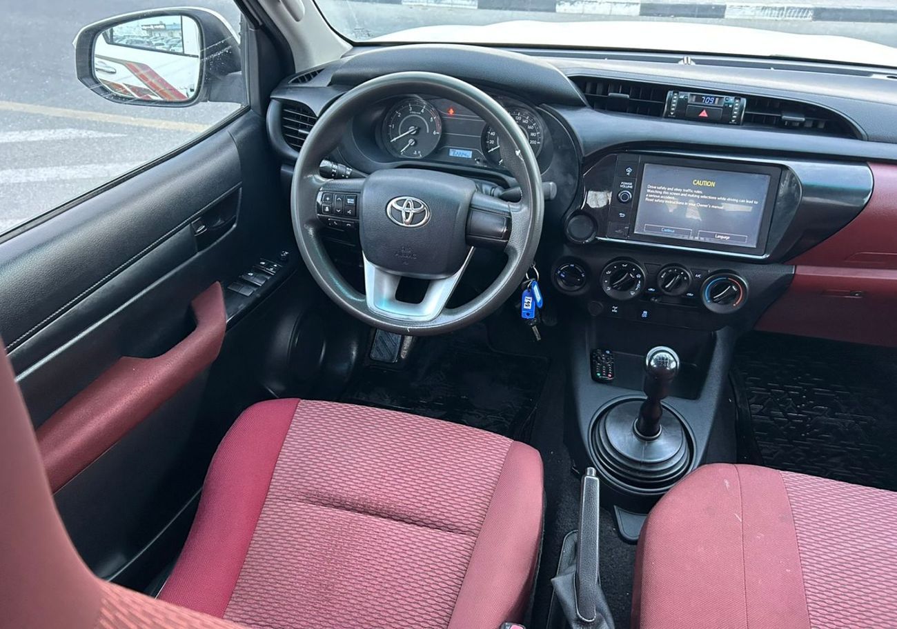 تويوتا هيلوكس 