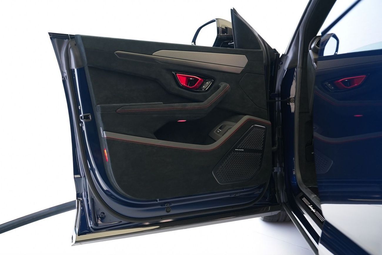 لامبورغيني اوروس 4.0T V8 Performante