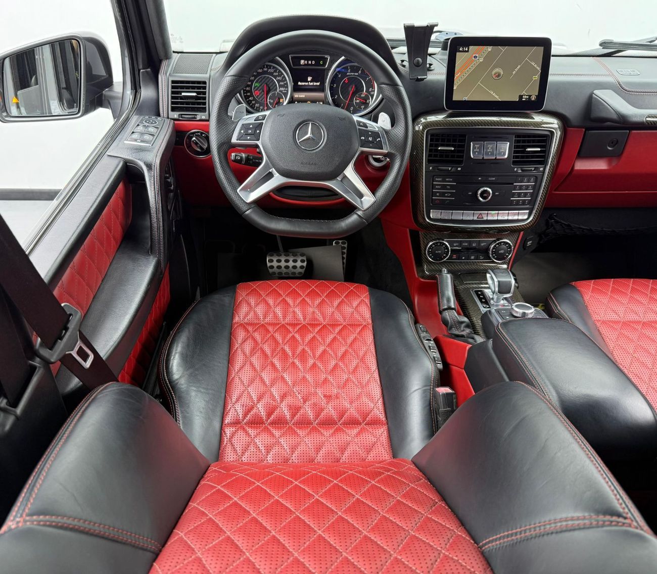 Mercedes-Benz G 63 AMG Std 5.5L 2018 Mercedes Benz G63 AMG, Warranty, Mercedes Service History, Excellent Condition, GCC