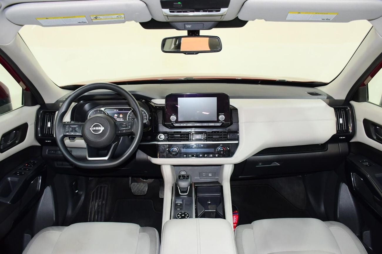 Nissan Pathfinder S 2.0