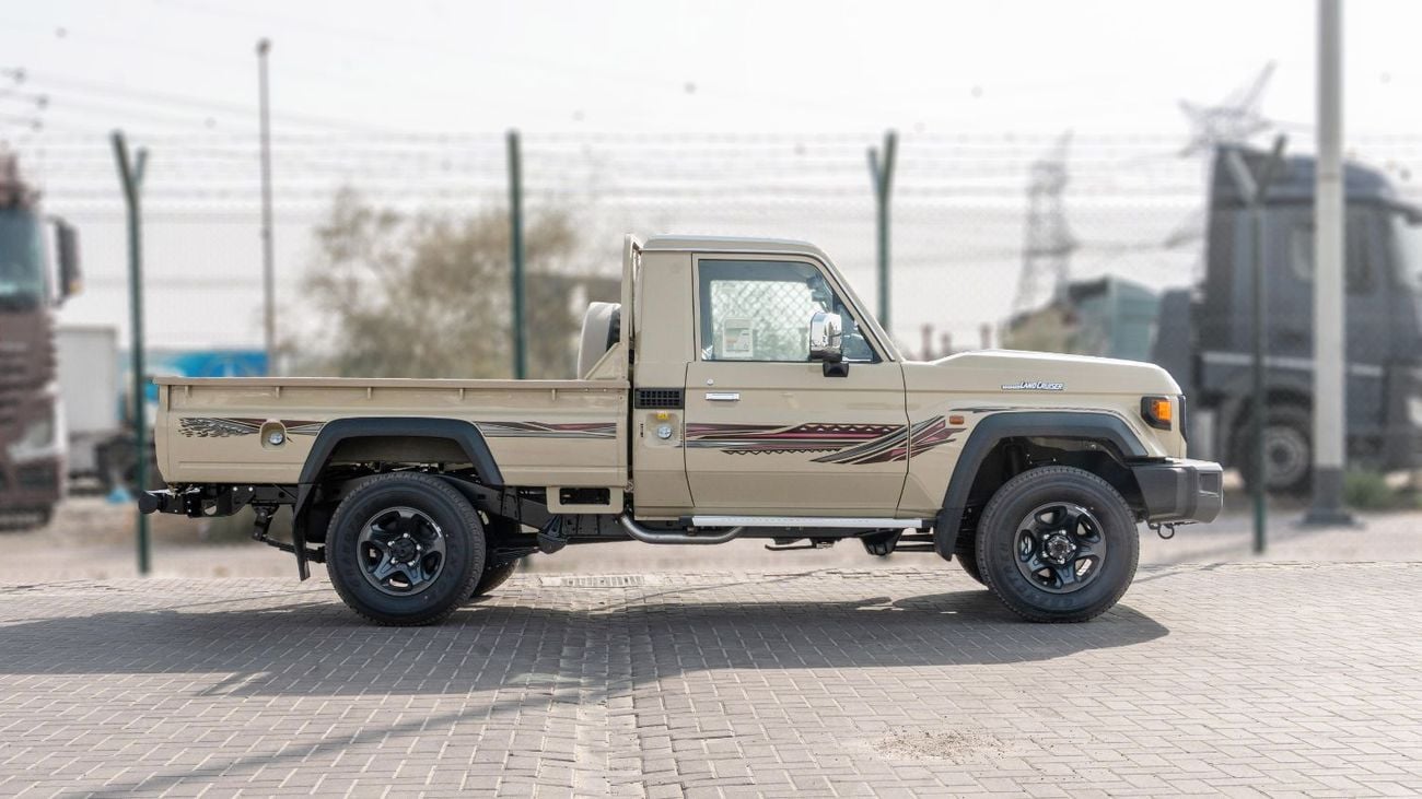 Toyota Land Cruiser Pick Up 2026 Toyota LC79 2.8L MT Diesel (Beige-Brown)