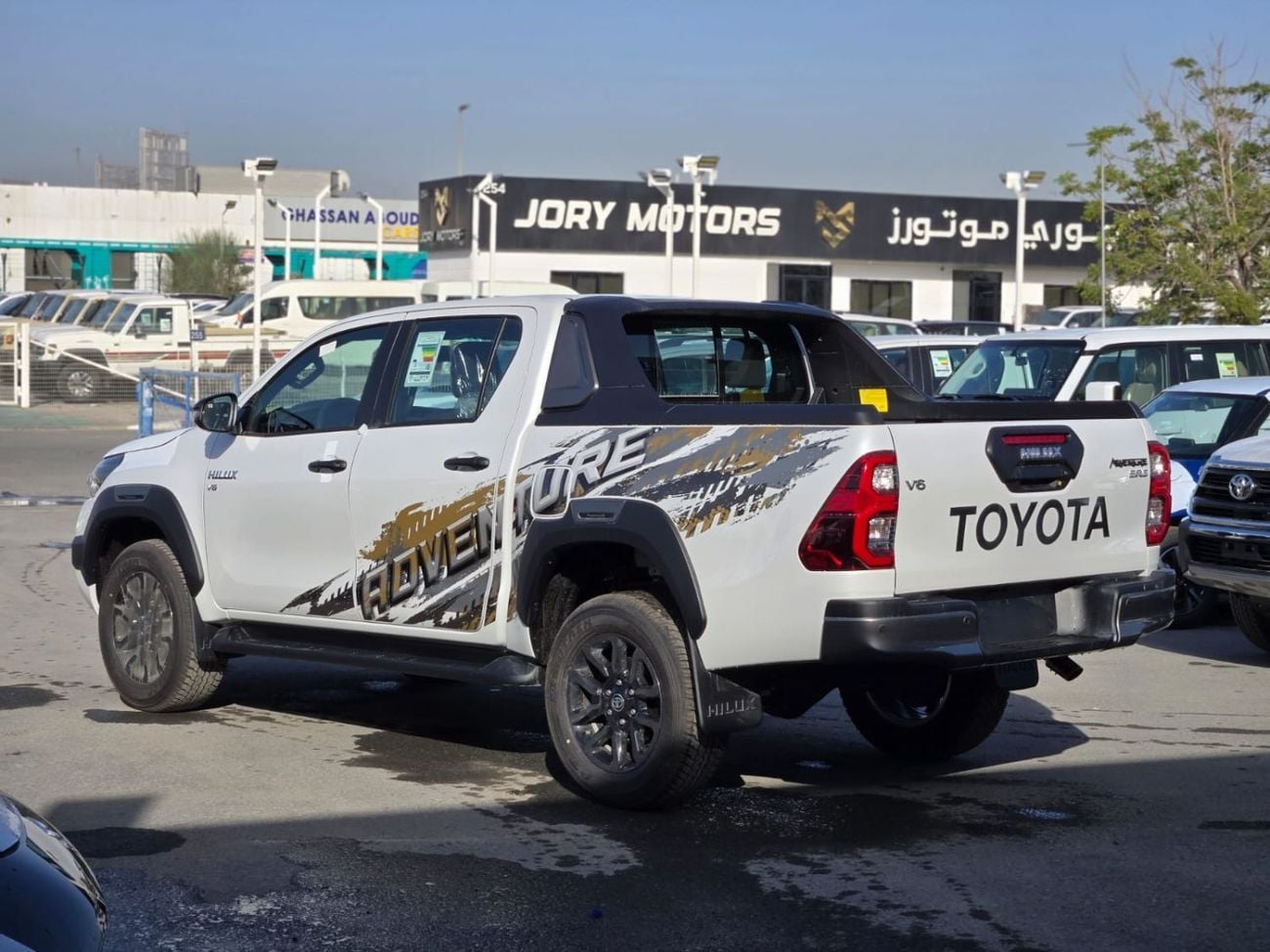 تويوتا هيلوكس ADVENTURE 4.0L V6 A/T FULL OPTION DOUBLE CABIN PICKUP