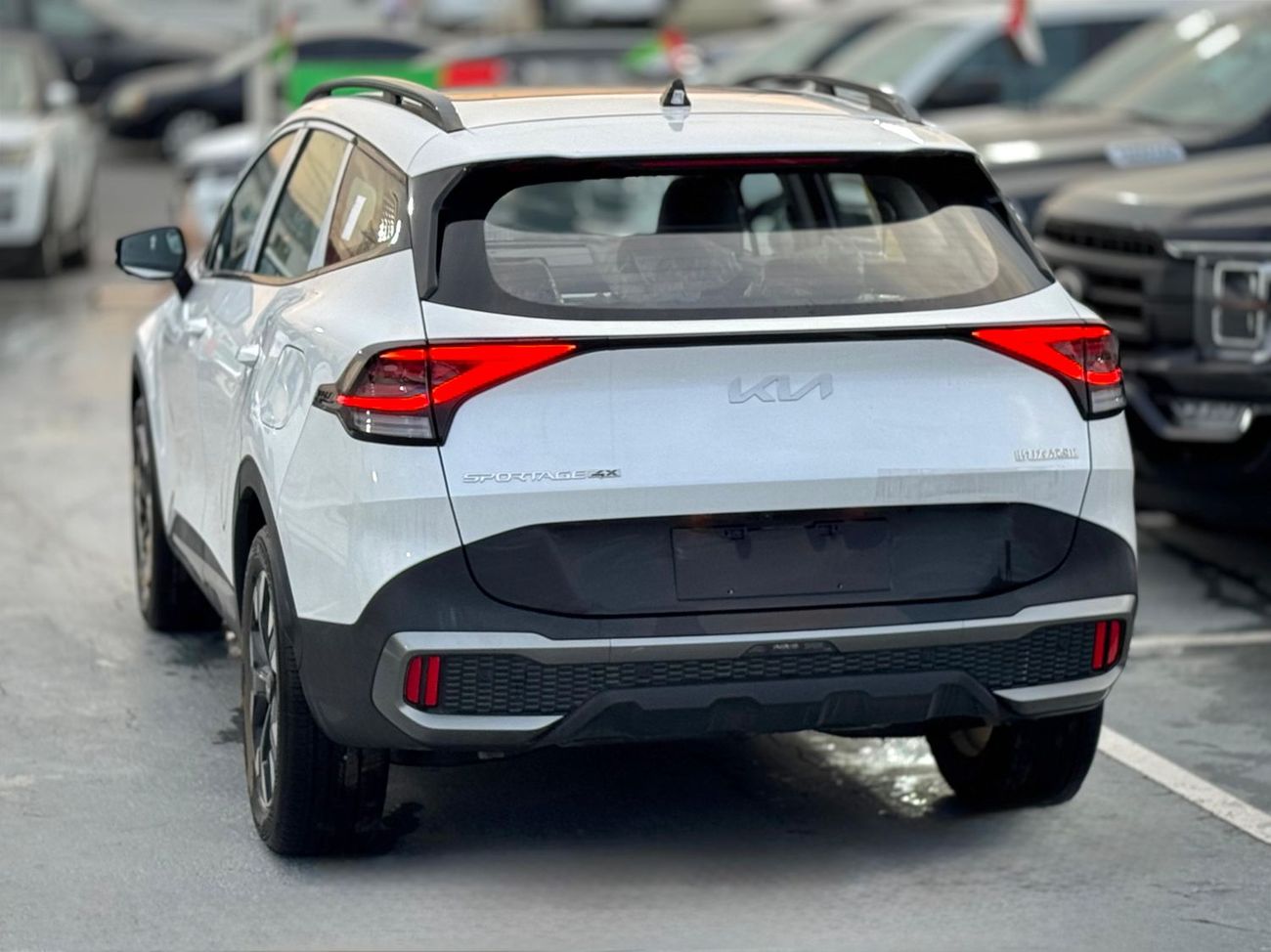 كيا سبورتيج 2.0L Petrol Turbo 4WD 2025 Export Price @ 90,000 AED