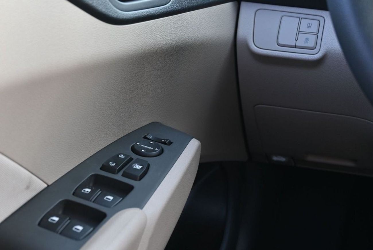 Hyundai Accent Hyundai Accent 1.4L Petrol Basic Option, FWD, Color Grey, Model 2023