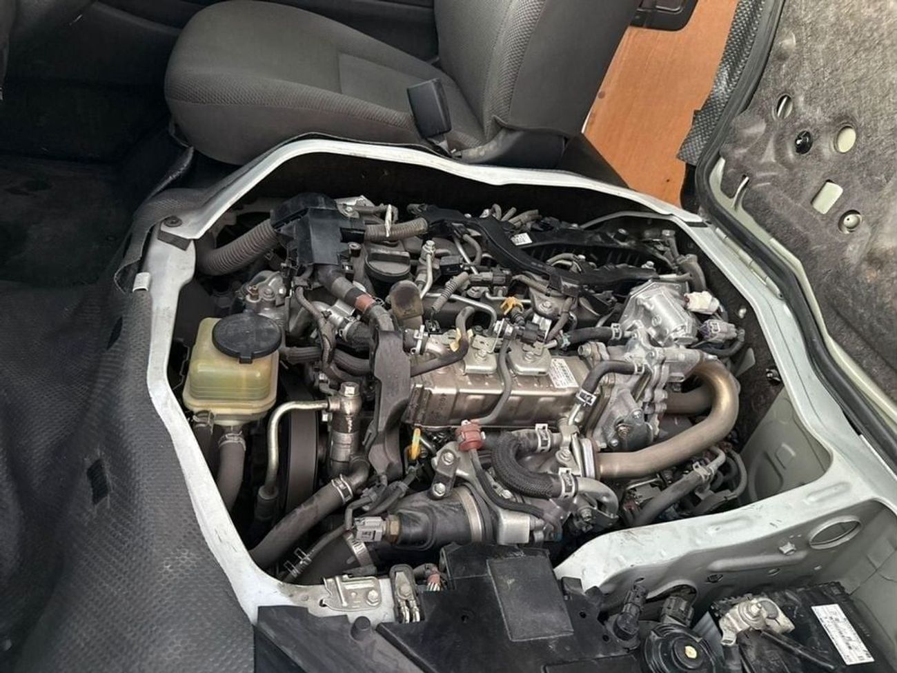 Toyota Hiace PREMIUM CONDITION | 2.8L DIESEL ENGINE | 2019 | RHD