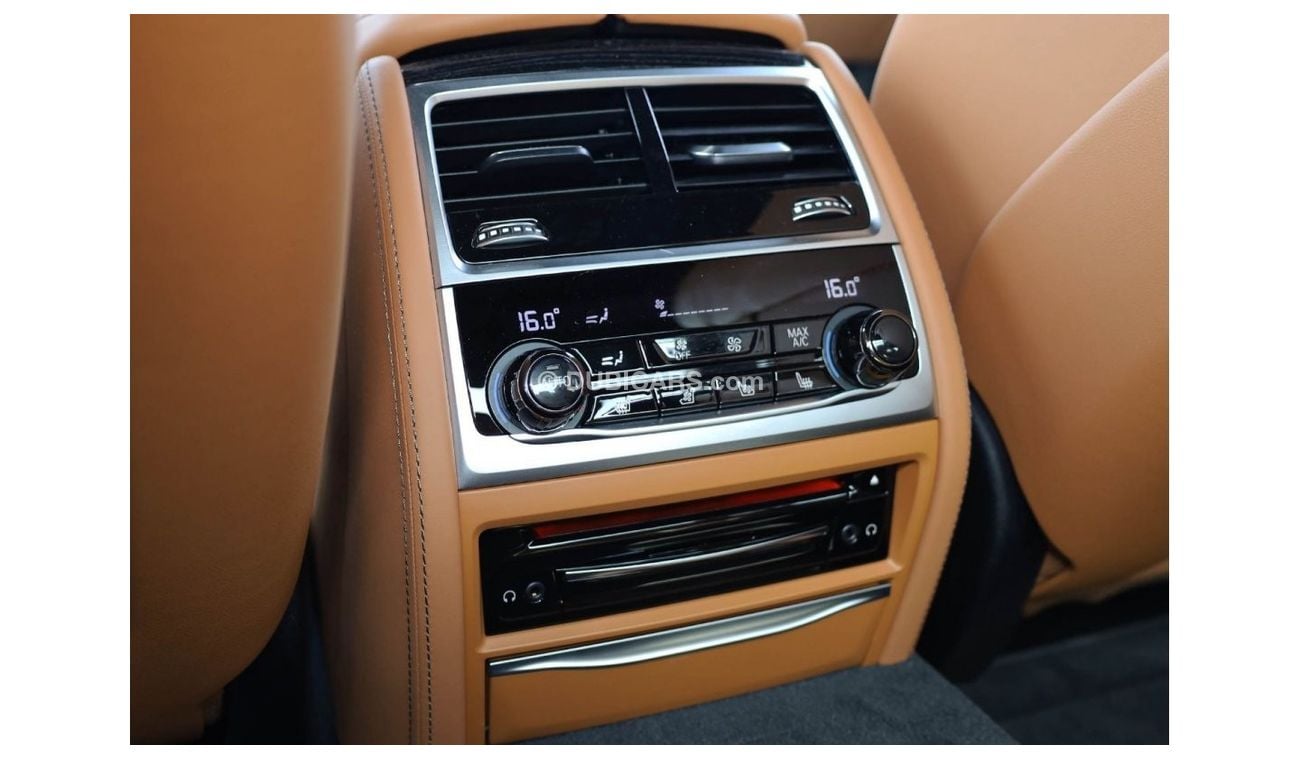 بي أم دبليو M760Li Li Xdrive | V12 6.6L AWD | Under Warranty |  GCC